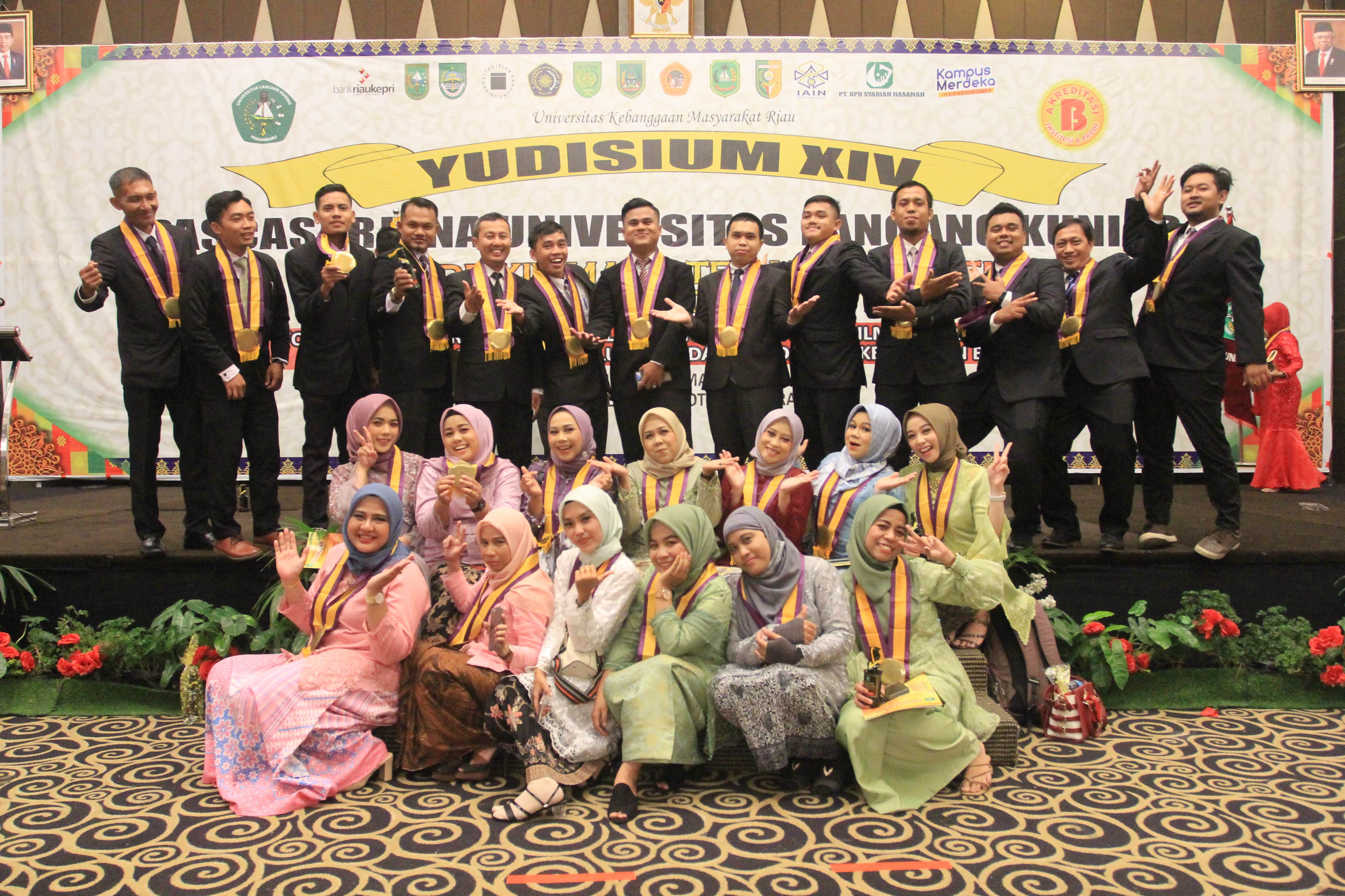 Yudisium XIV