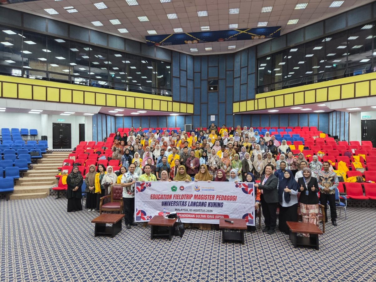 Perluas Wawasan Global, 120 Mahasiswa Magister Pedagogi Gelar Educational Fieldtrip ke Malaysia