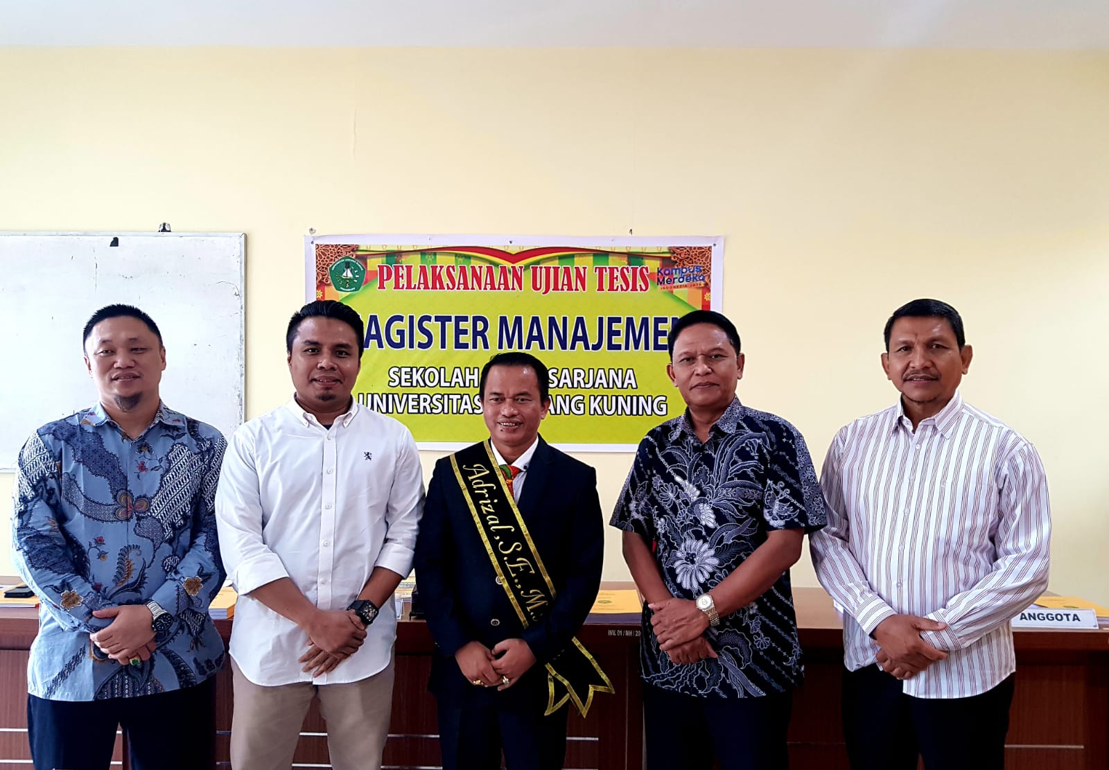 Momen Sidang Tesis Sekretaris Bapenda Kota Pekanbaru