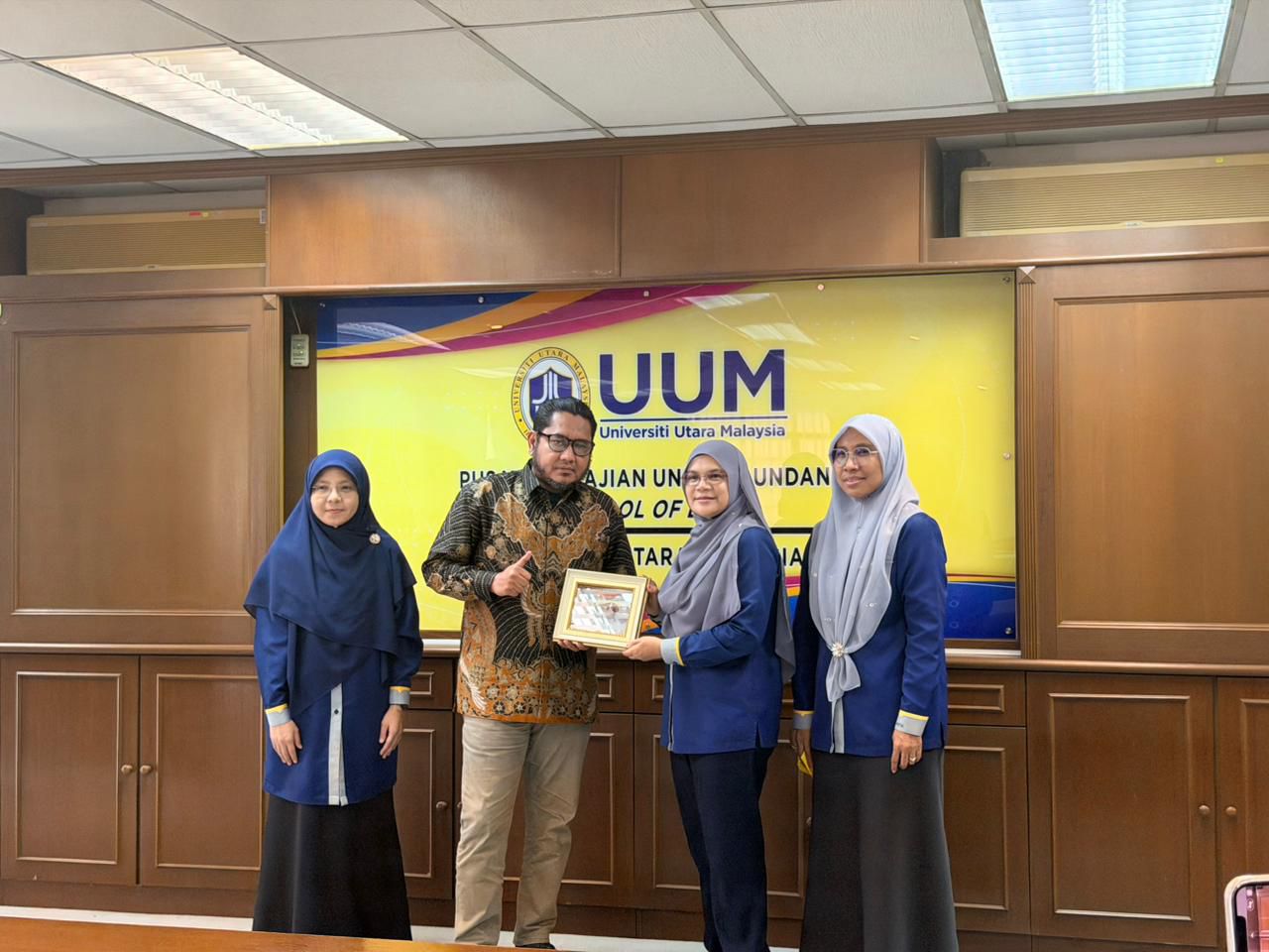 Dosen Pascasarjana Unilak Dr. Miftahul Haq Ikut Serta Perkuat Tim PkM Internasional di Malaysia