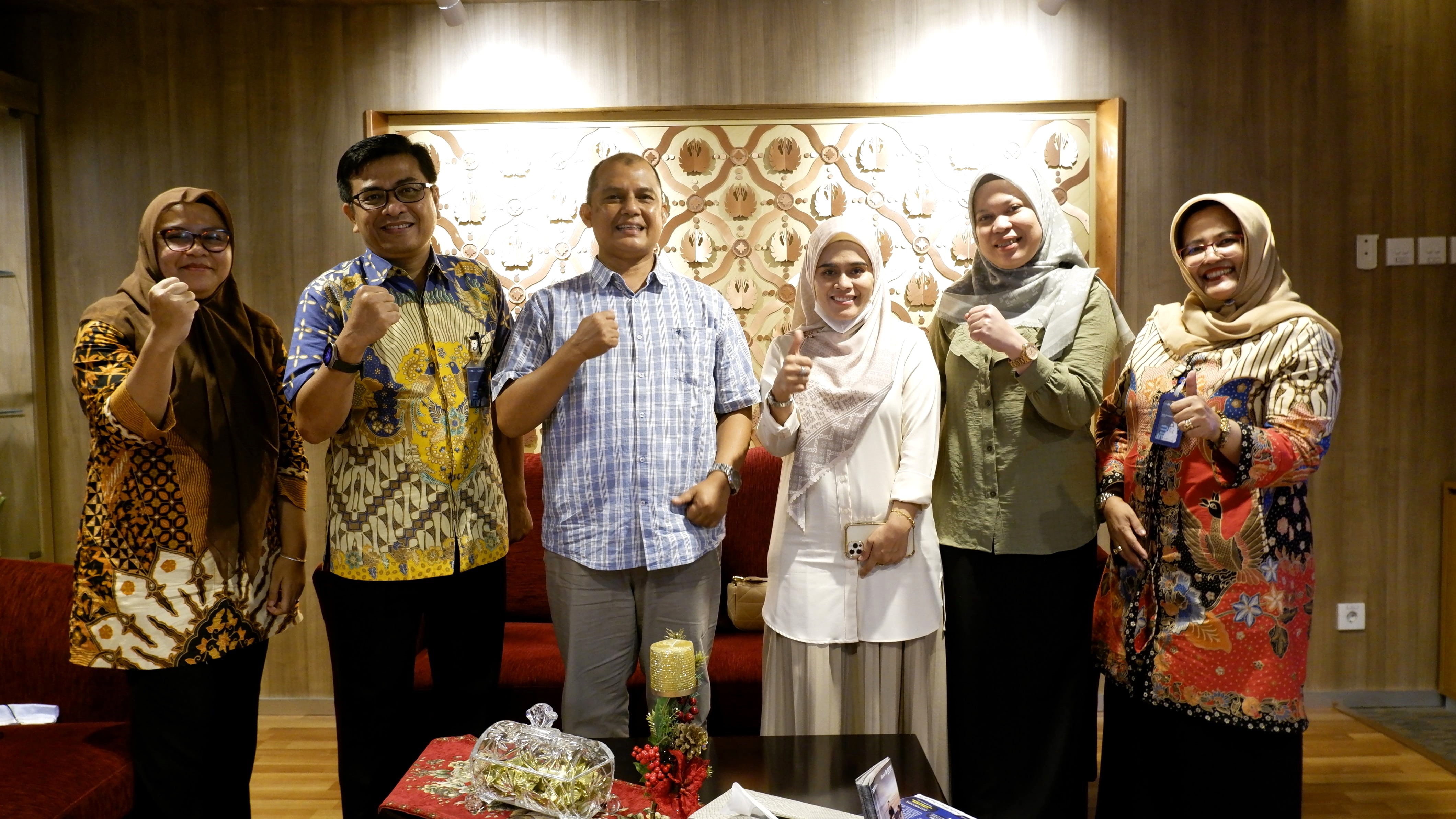 Sosialisasi Tim Sekolah Pascasarjana UNILAK Ke BTN dan BRI Pekanbaru
