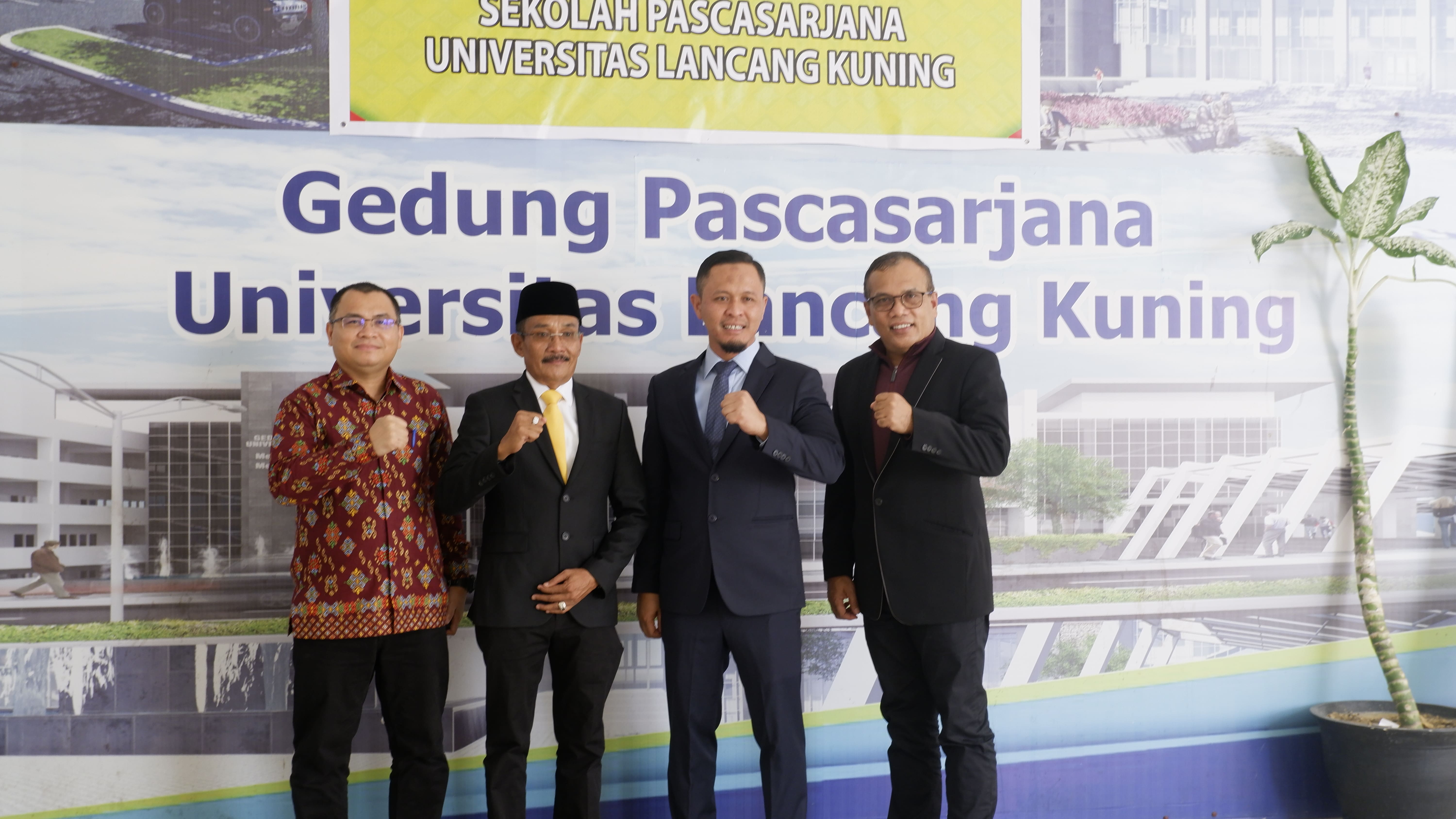 Sekolah Pacasarjana Dipercaya Sebagai Wadah Pembuktian Pentingnya Life Long Learning Bagi Kalangan Pejabat di Riau