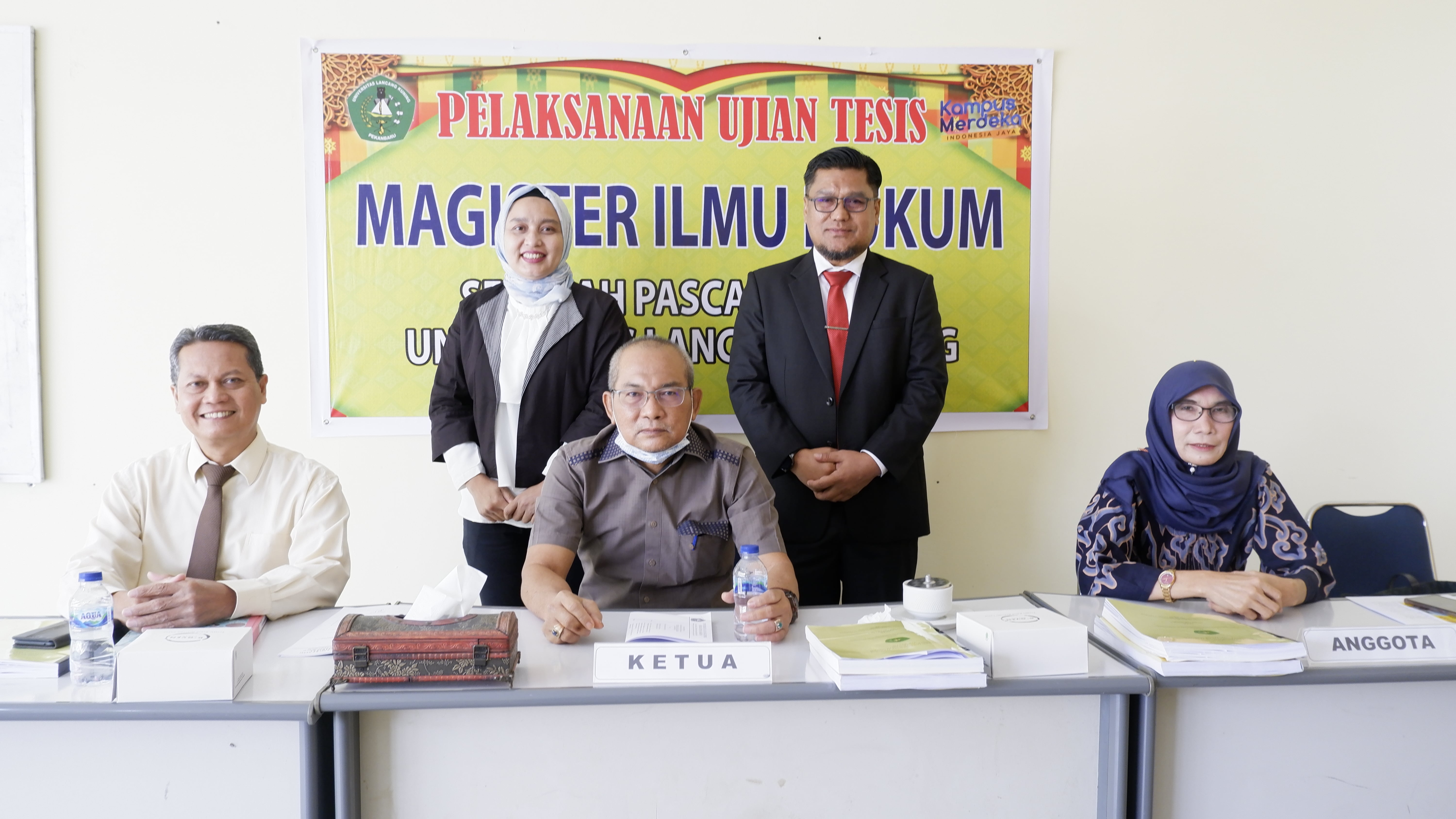 Kadis Kesehatan Kampar Raih Gelar Magister Ilmu Hukum di Unilak